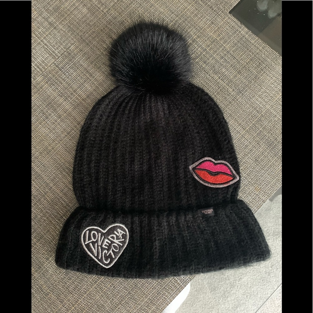 Victoria’s Secret slouchy beanie